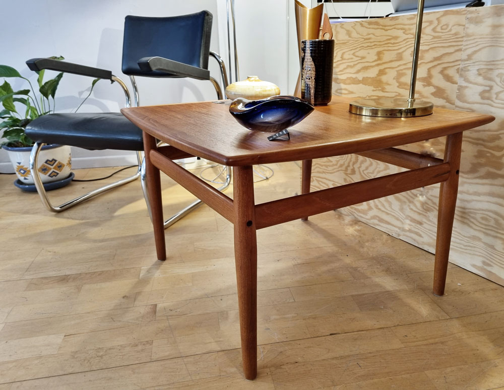 coffee-table-teck-carree galerie odile vevey