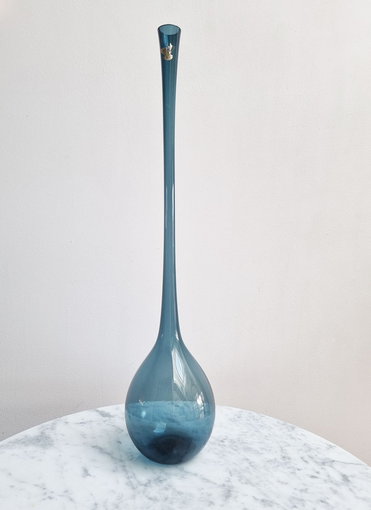 vase-bleu-gullaskruf-percy galerie odile vevey
