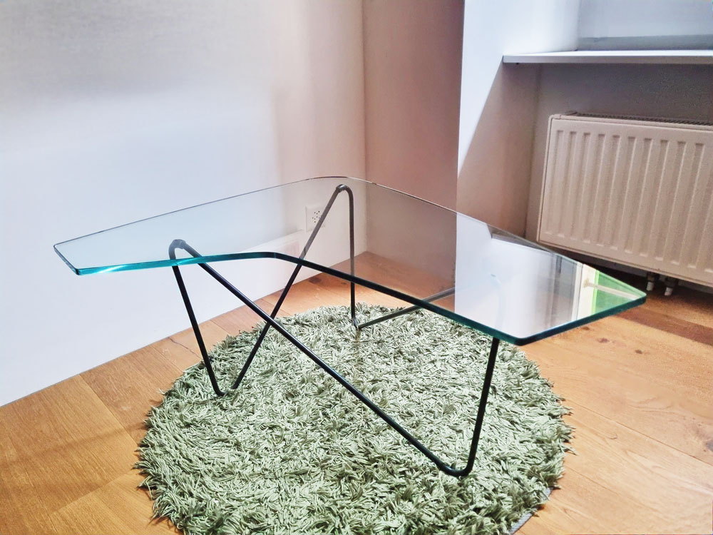 table-boomerang- galerie odile vevey